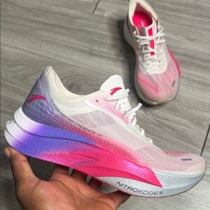 Brooks C202 5 GT Nitroedge Athletic Shoes